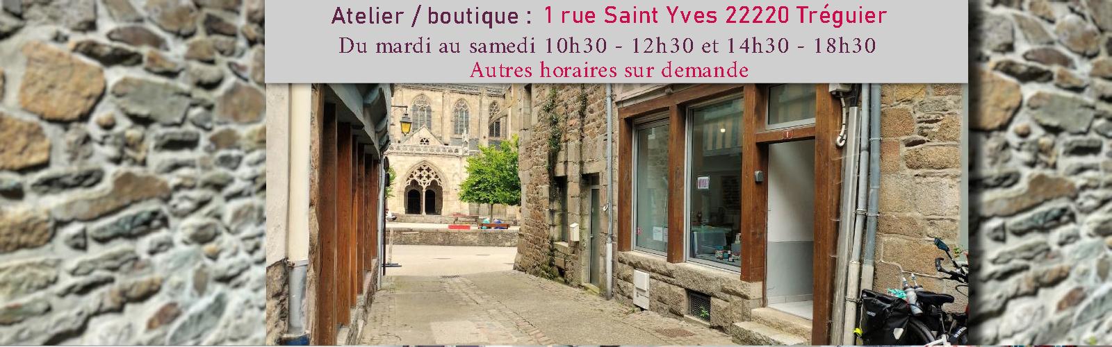Sigalane-creatrice-en-maroquinerie-textile-a-Treguier-dans-les-Cotes-damor-en-Bretagne
